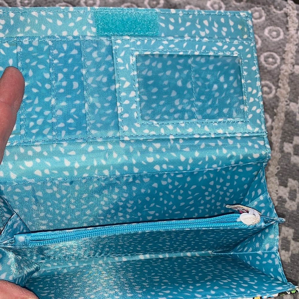 Random Wallet Pre owned - Picture 2 of 2